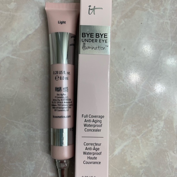 It Cosmetics Illumination Concealer Medium NIB - Picture 3 of 5